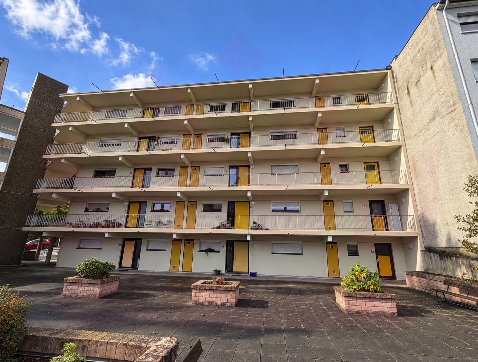 Façade.jpg